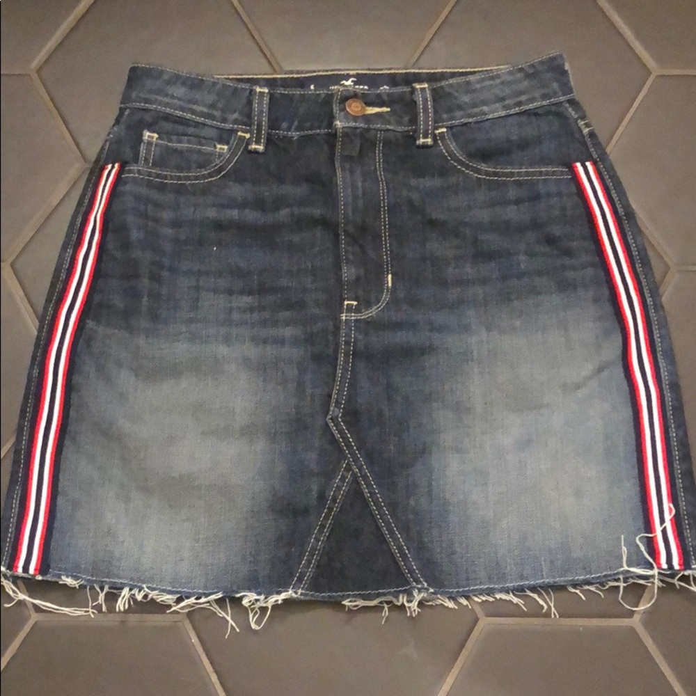 Hollister Ultra High-Rise Skirt